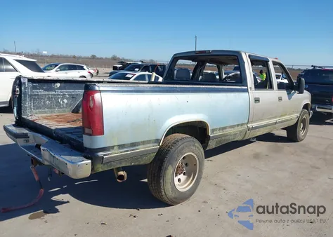 2000 Chevrolet C3500 from USA, damaged, VIN 1GCGC33R1YF516832